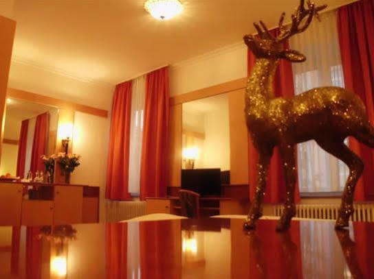 Goldener Hirsch Hotel Rosenheim Eksteriør billede